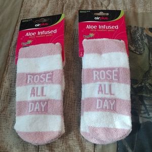 Aloe Infused Pink Comfort 🧦 Socks